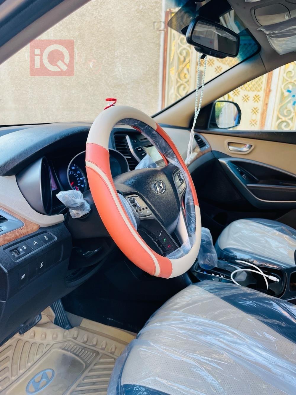 Hyundai Grand Santa Fe